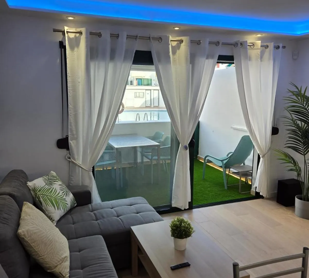Luxury Alondras E108 Διαμέρισμα Arona